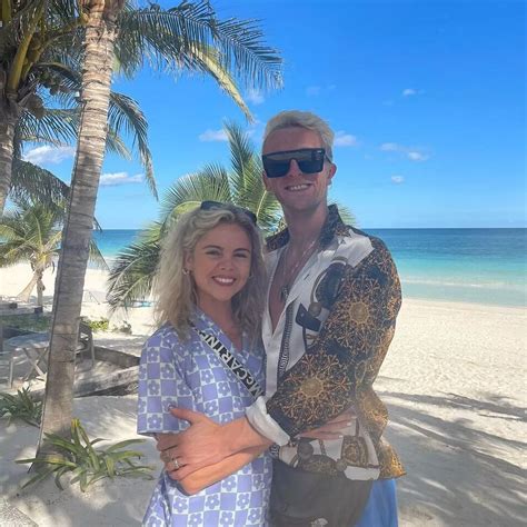 Hot Sexy Saoirse Monica Jackson Bikini Pics