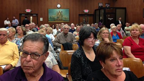 Lakewood seniors blast 'flawed' traffic study