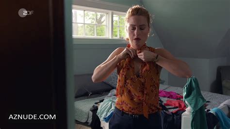 WANDA PERDELWITZ Nude AZNude