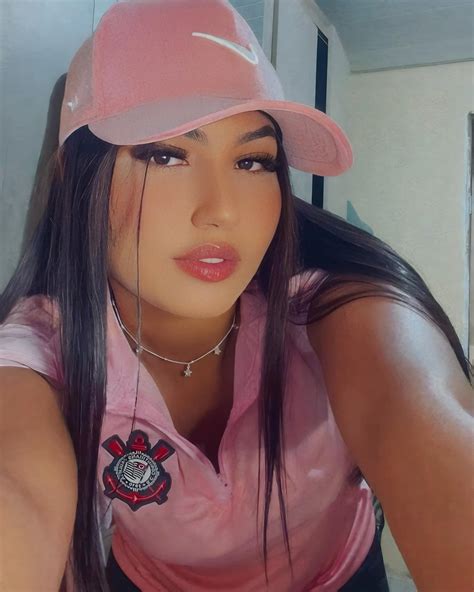 Maisa (@rochmaisa) • Instagram photos and videos