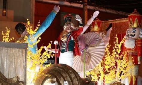 Desfile Navideño De Carrozas Por Las 22 Zonas De La Ciudad De Guatemala