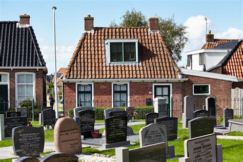 Hallum - Terpen- en Wierdenland