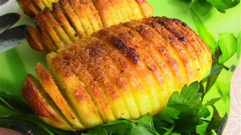 Праздничный хрустящий печеный картофель с золотистой корочкой. - YouTube