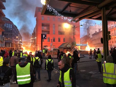 En images Les affrontements redoublent d intensité à Toulouse entre