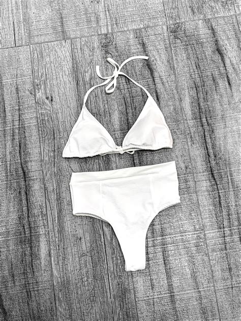 ART CONJUNTO BIKINI TRIANGULO Y TIRO ALTO STONES