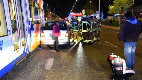 Mannheim Neckarau Fotos Mann St T Mit Stra Enbahn Zusammen