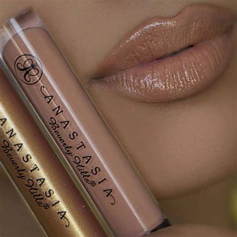 CosmoCube Inc On Instagram Nude With A Touch Of Gold This Lip Combo Is Super Cute By