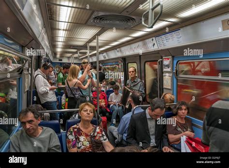 Musician In Paris Metrofrance Stock Photo Alamy
