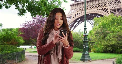 Cute Latina Woman Using App On Smartphone In Paris Stock Video Video Of Cell Person