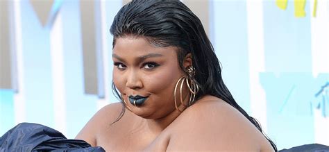 Lizzo Debuts Remarkable Weight Loss Achievement At Oscar Party