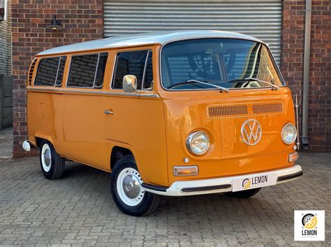 Volkswagen Kombi Lemon Garage