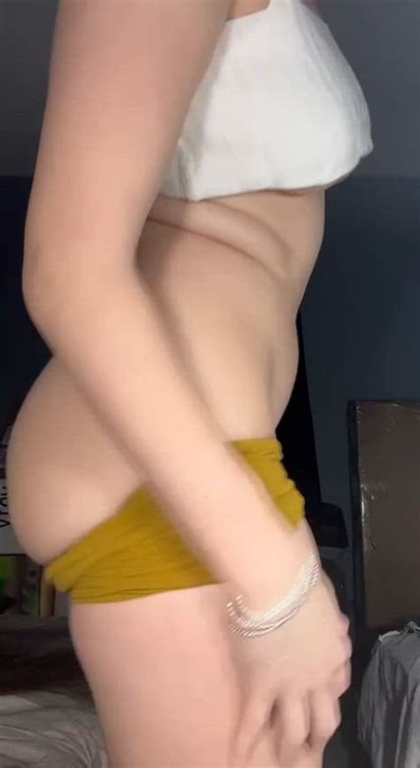 PAWG My Ass Is Still Growing HAPPY BOOTY