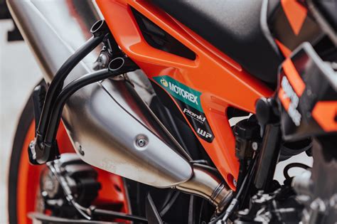 Ktm Duke Gp Mid Naked Vergleichstest