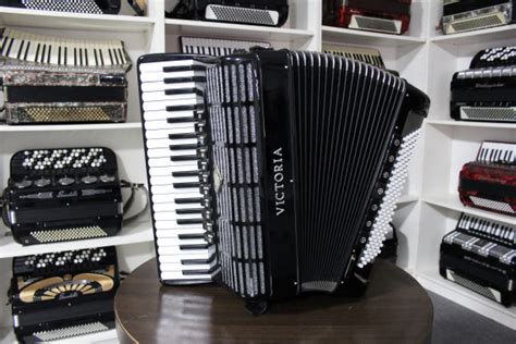 Victoria. Аккордеоны Виктория в Москве