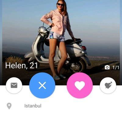 NUDE MERKEZİ on Twitter Soyunurken arkadaşı onu çekiyor https t co tfp tl Ibh Twitter