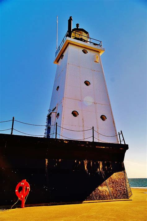 Ludington North Breakwater Light Photograph by Daniel Thompson