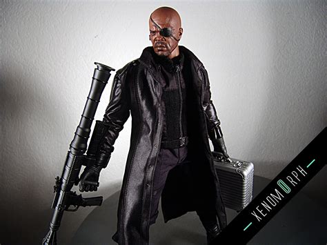 Hot Toys Nick Fury Scale Photo Gallery