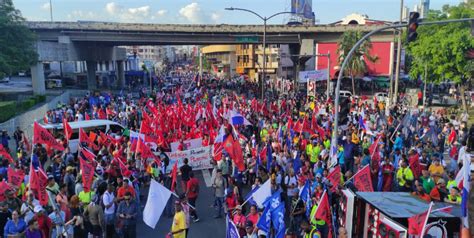 Panameños marchan para exigir un referéndum sobre contrato minero