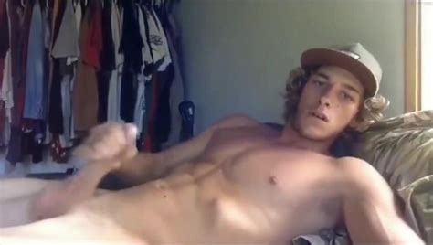 Hot Big Dick Surfer Jerks Off Cums ThisVid