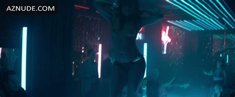 TIFFANY TYNES Nude AZNude