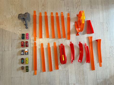 Hot Wheels Set Bahn Mit 10 Autos Kaufen Auf Ricardo