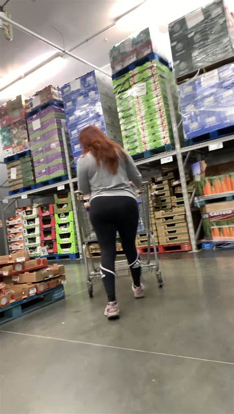 Mature Woman With An Ass Spandex Leggings Yoga Pants Forum