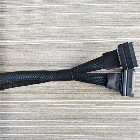 SFF-8639 M-F CABLE-东莞市虔诚电子科技有限公司