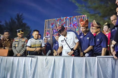 Sandiaga Uno Resmikan Desa Tari Rebo Sebagai Desa Wisata Terbaik Di