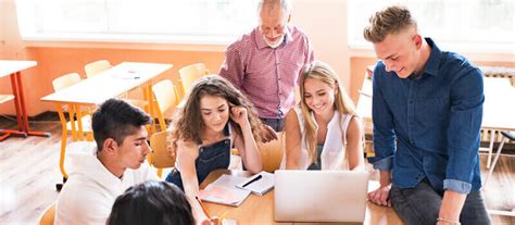 4 Ways to Become a Teacher (Easy Guide) 