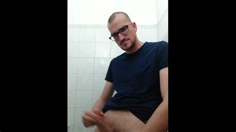 Кончил своим очень очень твердым и горячим членом Pornhub Gay