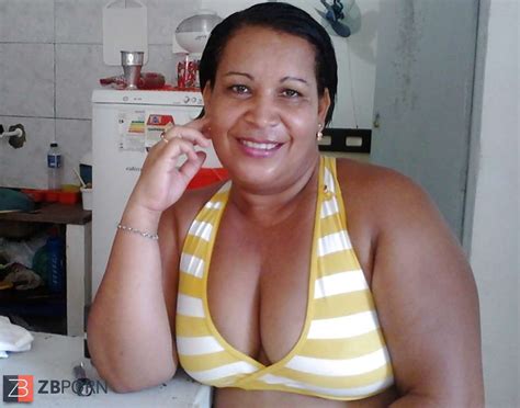 Bathing Suit Bathing Suit Hooter Sling Plumper Mature Clothed Teenager Large Jugs Zb Porn