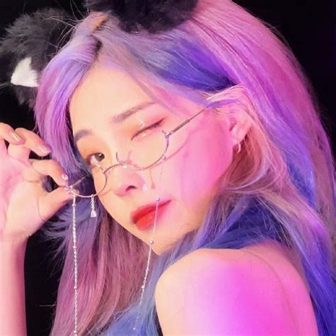 Hot Girl Trung Qu C N I L N V C Ngo I H Nh Gi Ng Iu Follower T Ng G P L N Sau N M