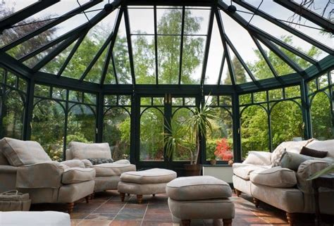 27 Gorgeous Sunroom Design Ideas to Bring Sunshine Joy to Your Home