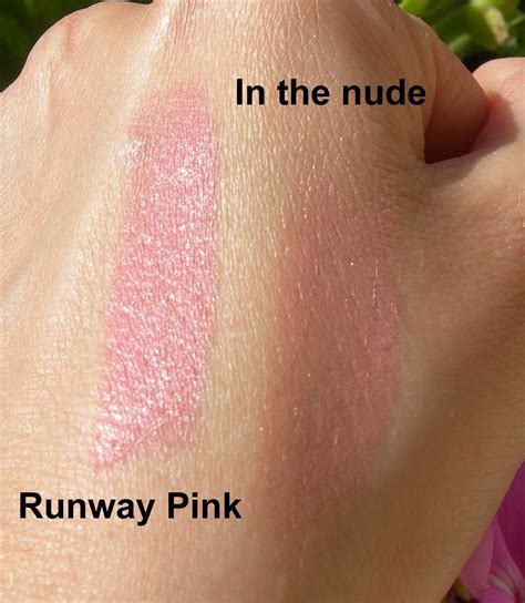 RaelMENTE Piccolissimo Acquistino Essence Lipstick N In The Nude Con Swatches