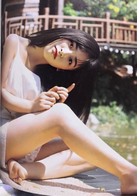 Hot Sexy Shen Yue Bikini Pics
