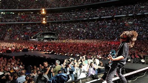 Foo Fighters: Live At Wembley Stadium (2008) - Backdrops — The Movie ...