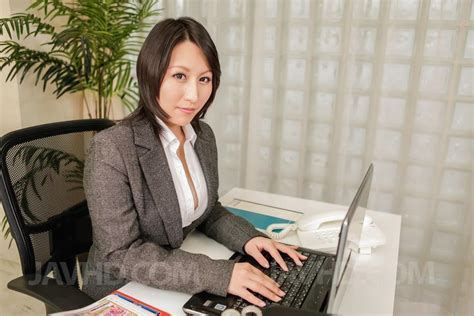 Watch Porn Pictures From Video Yuuna Hoshisaki In Office Suit Gets Cum In Palms After Handjob