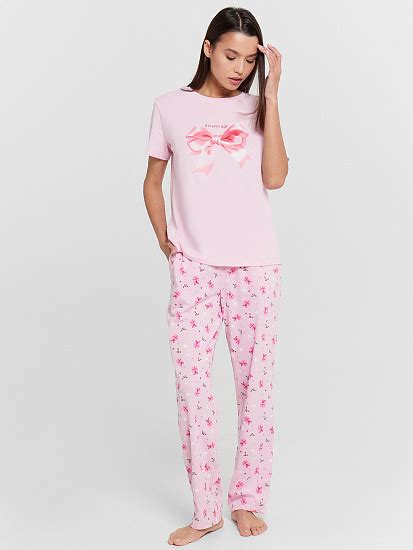 Пижама женская розовая с принтом "I'm your gift" розовый лимонад ...