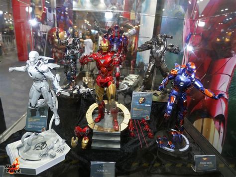 Toysandstuff All The Hot Toys Marvel Figures And Collectibles
