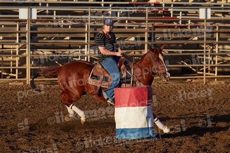 Barrel Racer Itakemoorepics