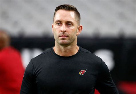 Kliff Kingsbury Gets Advice from his Purple Heart Recipient Dad