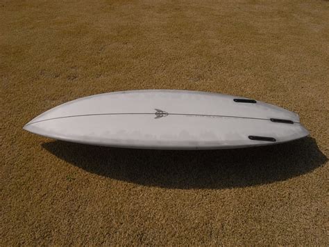 波情報 湘南 胸サイズの風波 小波パフォーマンス BENDER STEP サーフボードクオリティーハードコア Quality Hardcore Distributions