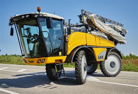 Les automoteurs Mazzotti distribués par le réseau John Deere français