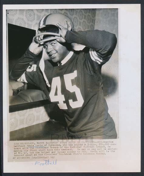 did ernie davis get married 1