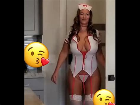 Viejota Bien Buenota Mostrando Sus Atributos XVIDEOS