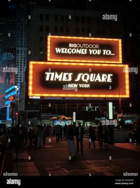 Welcome to Times Square sign at night, Manhattan, New York Stock Photo - Alamy