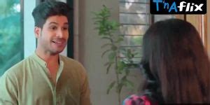 Bharti Jha Lesbian Butt Scene In Farebi Yaar Tnaflix