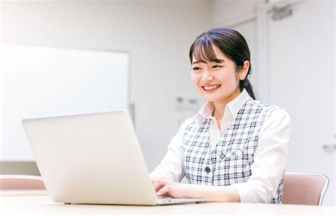 未経験から事務職に転職！歓迎されるスキルや狙うべき業界【jobpal求人ガイド】