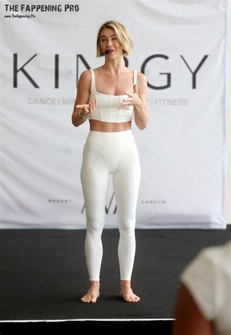 Julianne Hough Bare Feet And Sexy Ass Photos The Fappening