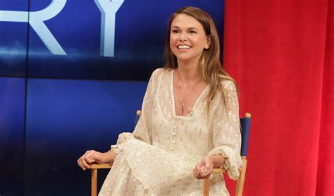 Sutton Foster Discusses Becoming a Mother to Daughter Emily | Harry